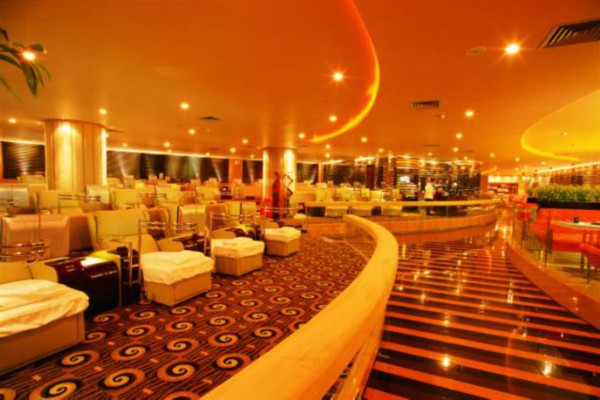 来重庆，必体验！西屋按摩椅，舒缓身心的秘密武器！